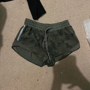 Lululemon Hotty hot shorts